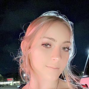 Meet your Posher, Riley